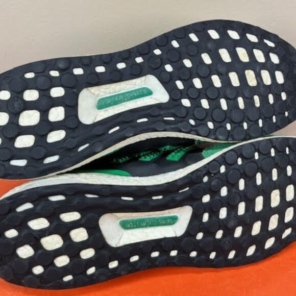 Adidas Men's Ultraboost LEGO X DNA Green/Black Sneakers SIZE 12 US - Picture 6 of 7